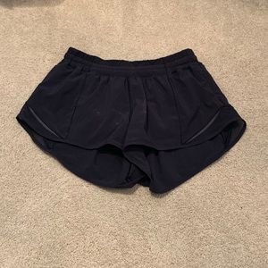 navy blue hotty hot lululemon shorts